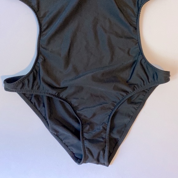 Venus black cut out monokini - size 14 - Picture 6 of 15